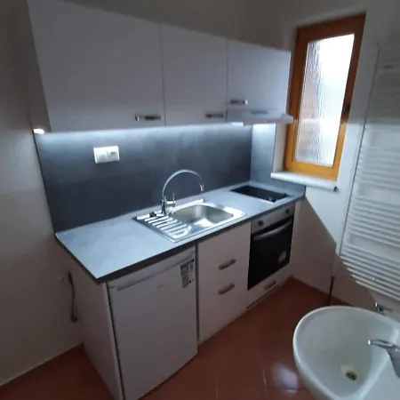 Ubytovanie Zarnovica Apartment